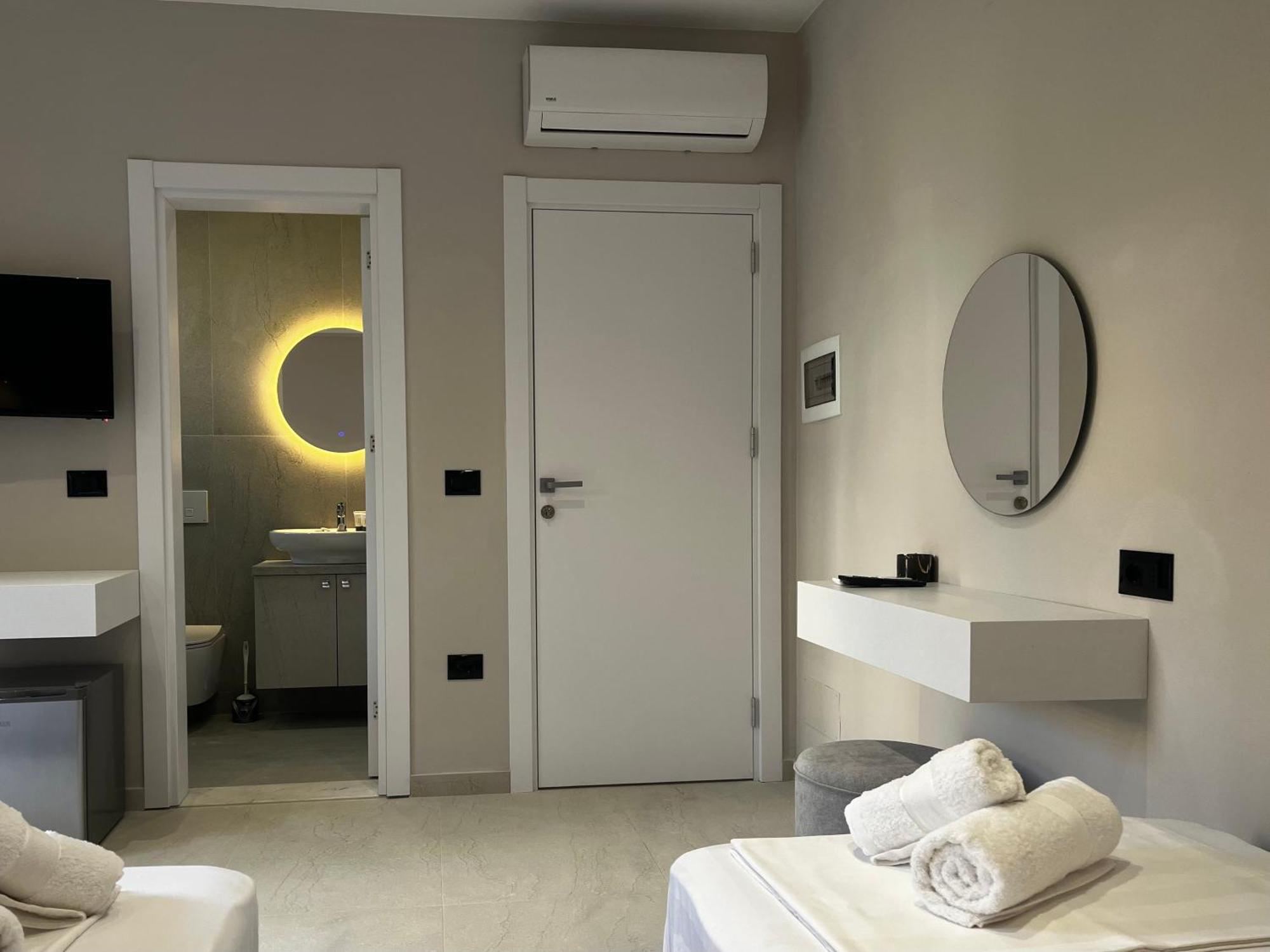Lian'S Rooms فلورا المظهر الخارجي الصورة