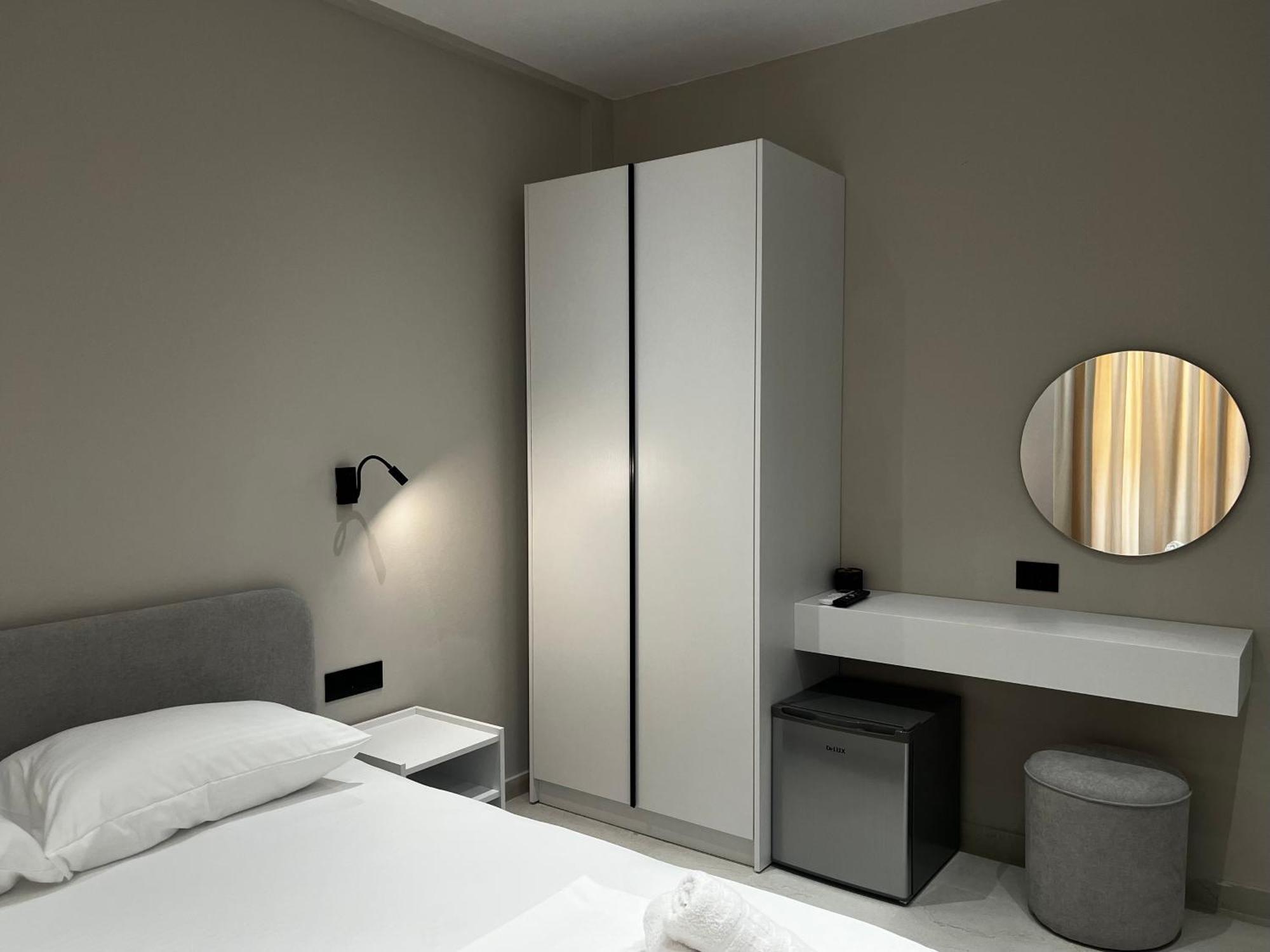 Lian'S Rooms فلورا المظهر الخارجي الصورة