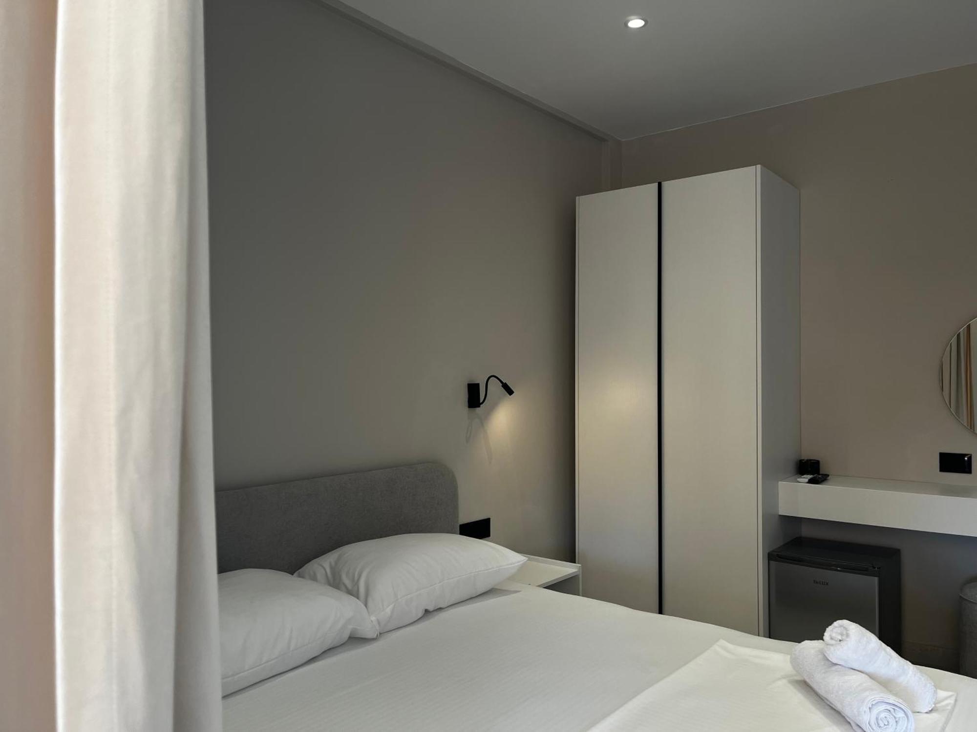 Lian'S Rooms فلورا المظهر الخارجي الصورة
