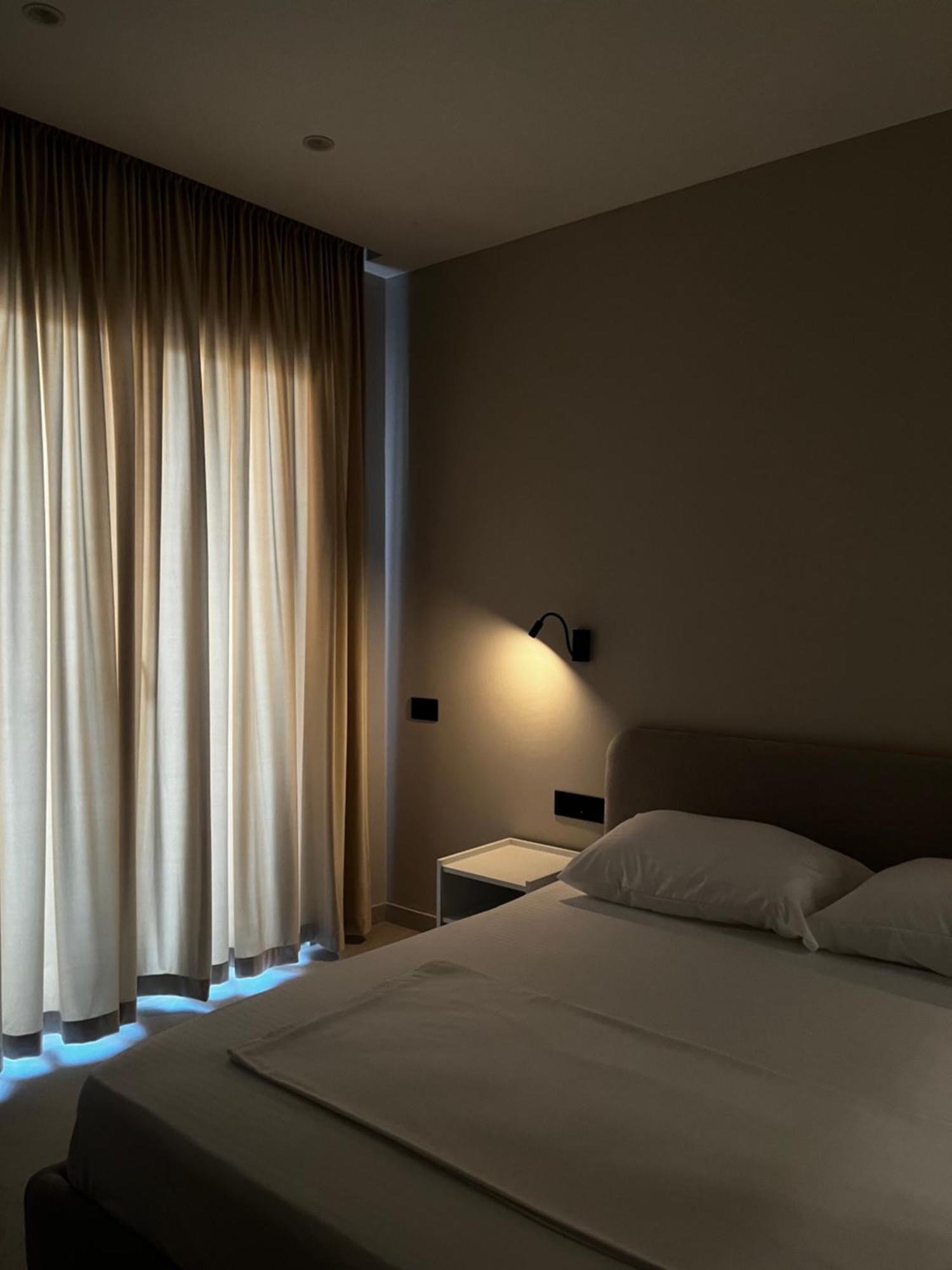 Lian'S Rooms فلورا المظهر الخارجي الصورة
