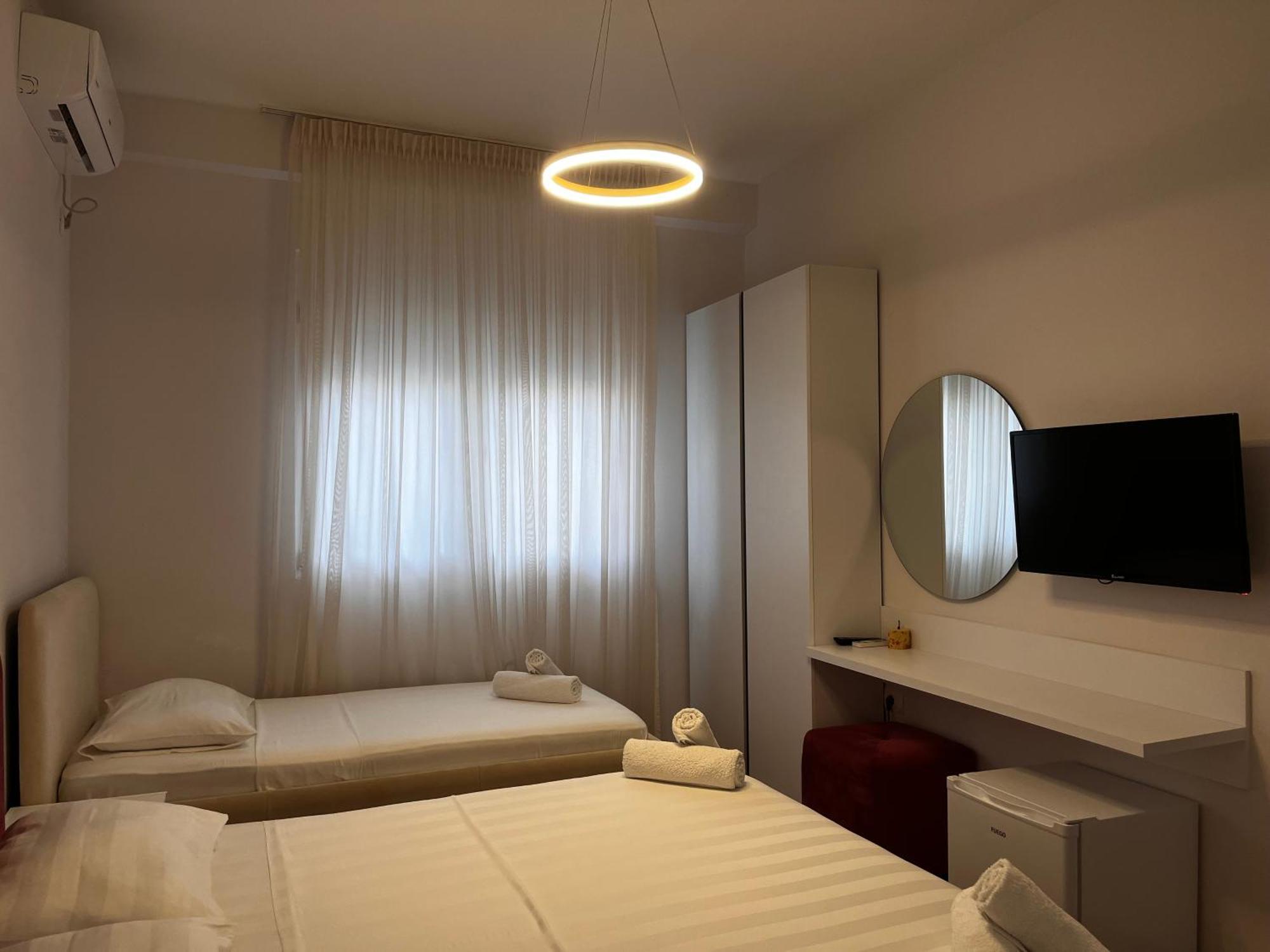 Lian'S Rooms فلورا المظهر الخارجي الصورة
